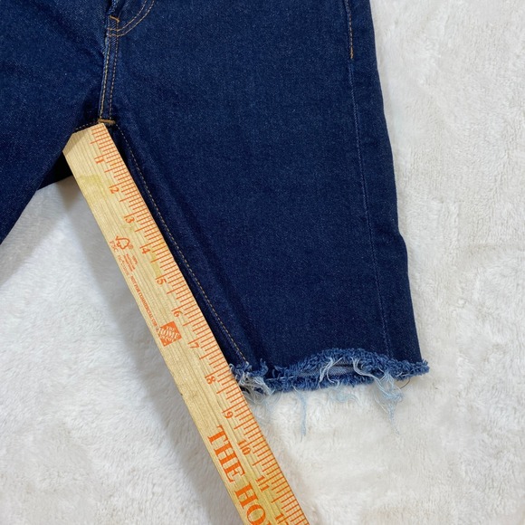 Levi's 510 Premium Denim Shorts Frayed Hem Dark Wash Casual Women's W29 - Picture 7 of 11